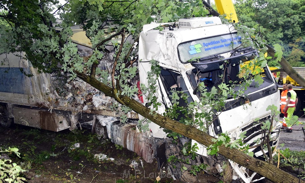 Schwerer VU A 3 Rich Oberhausen Hoehe AK Leverkusen P386.JPG - Miklos Laubert